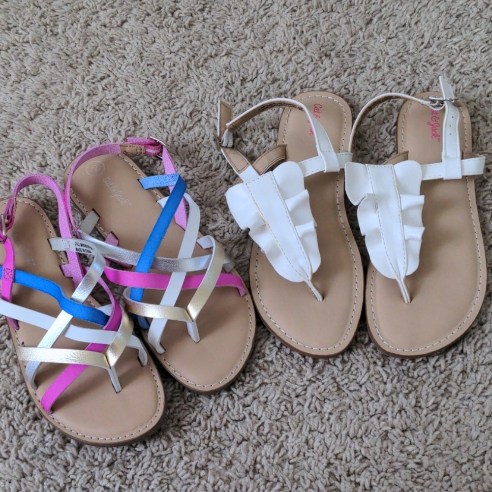 Nwot cat and jack girl sandals size 2